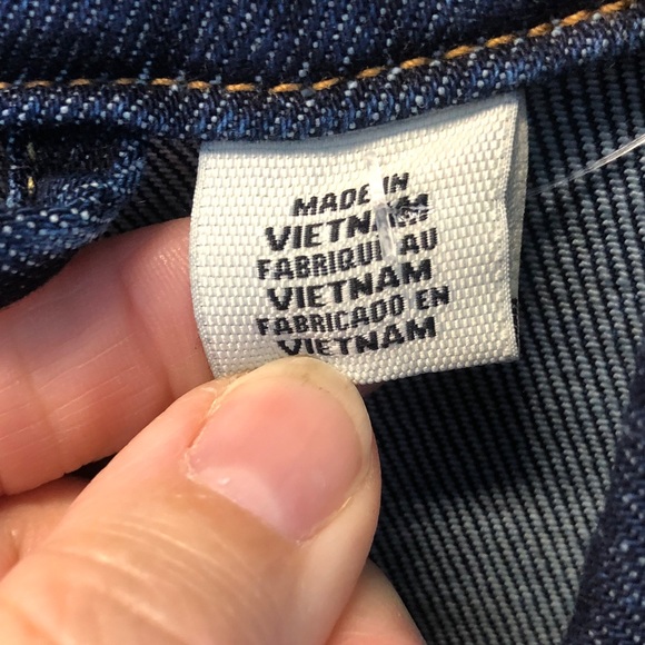 Levi's Dark wash Blue Denim Jacket new w tags - Picture 3 of 7